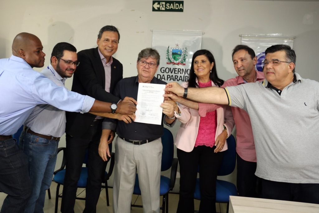 Governador autoriza início das obras da segunda etapa da Adutora Translitorânea