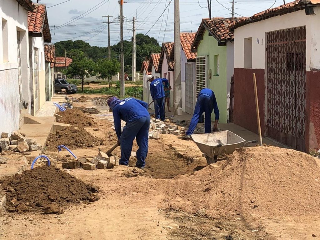 Pombal: presidente da Cagepa inspeciona obras de ampliação do sistema de abastecimento