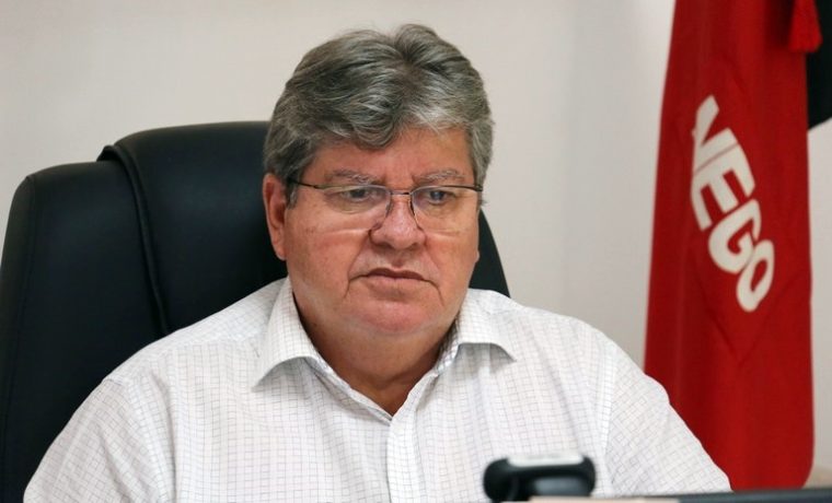 Segurança hídrica: governador autoriza construção de 1.500 cisterna em 39 municípios da PB