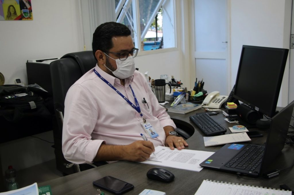Governador assina convênio para viabilizar doações ao Hospital da FAP através das contas de água