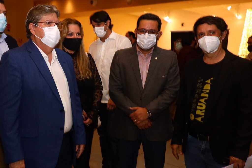 Presidente prestigia abertura do Fest Aruanda e destaca apoio da Cagepa à cultura paraibana
