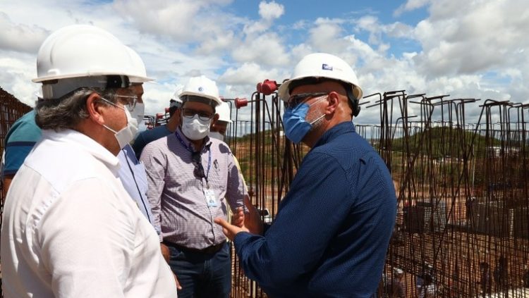 Governador inspeciona obras da Transparaíba que atenderá municípios do Curimataú